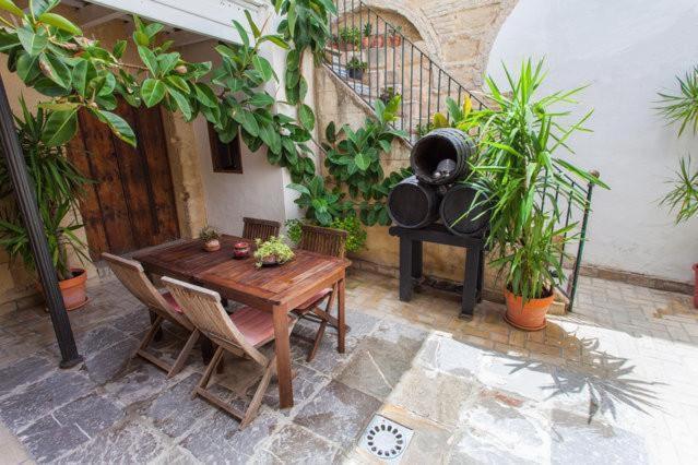 Apartamentos El Patio Andaluz Jerez de la Frontera Eksteriør bilde